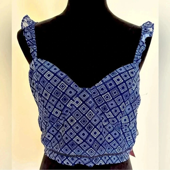 Kendall & Kylie Ruffled Cropped Tank Top - NWT - Picture 2 of 6